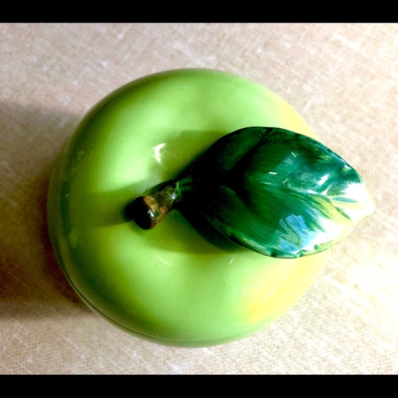 💚 Yankee Candle 💚 Green Apple Ceramic Covered Candle Holder 3.5" H 3.25" W - Picture 3 of 4